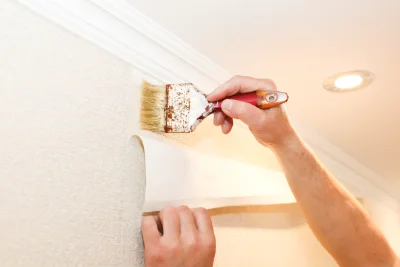 Pose de papier peint à Rouziers — revêtements muraux et toiles de verre
